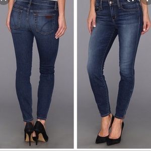 Joe’s Jeans Dark Wash Skinny